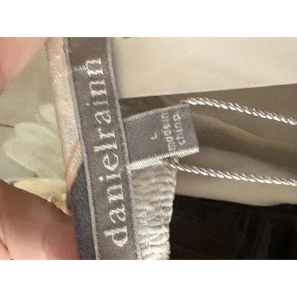 Daniel Rainn Women’s Striped Smocked Neck Blouse L NWT - Picture 3 of 6